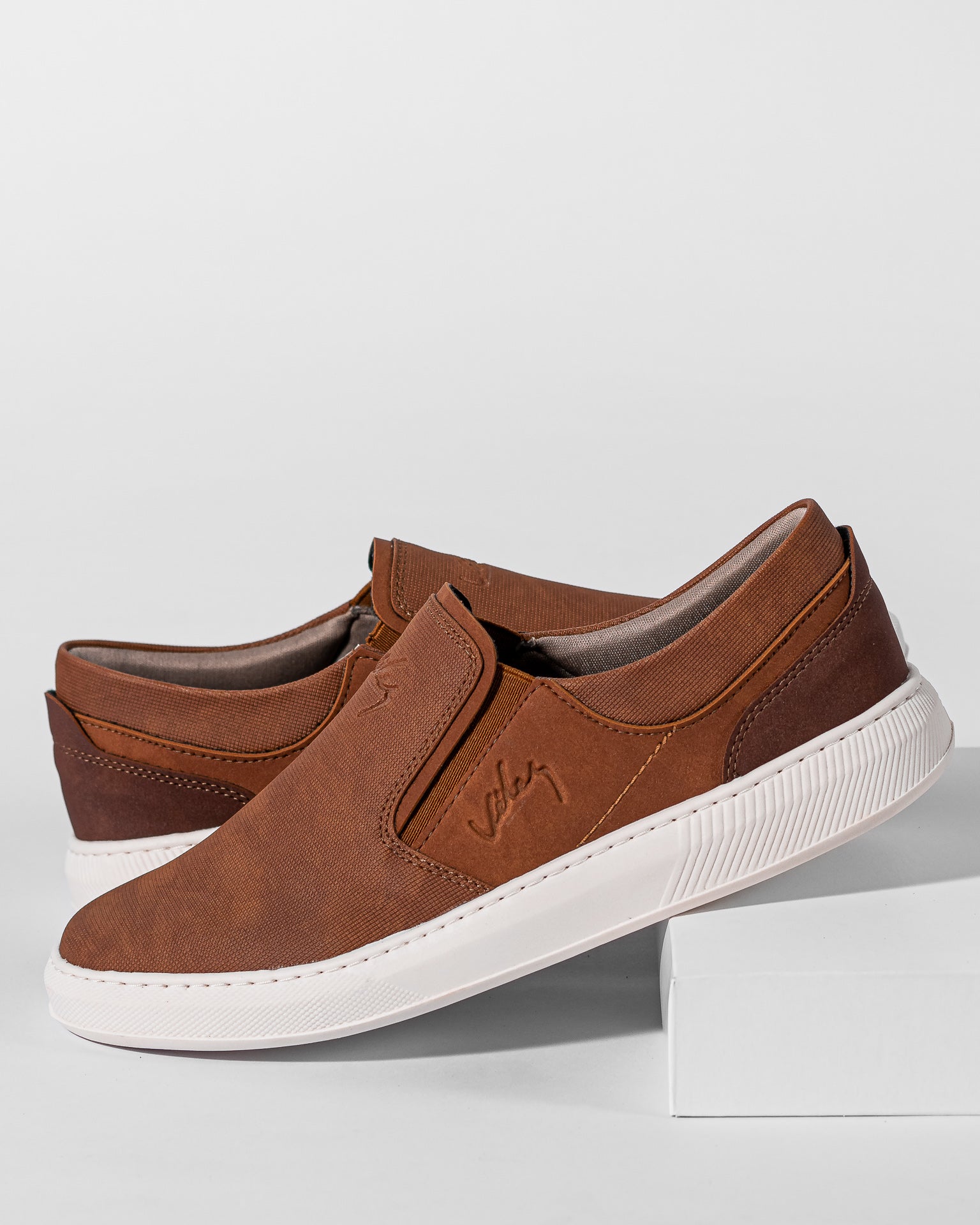 V006 Mocasines Caballero